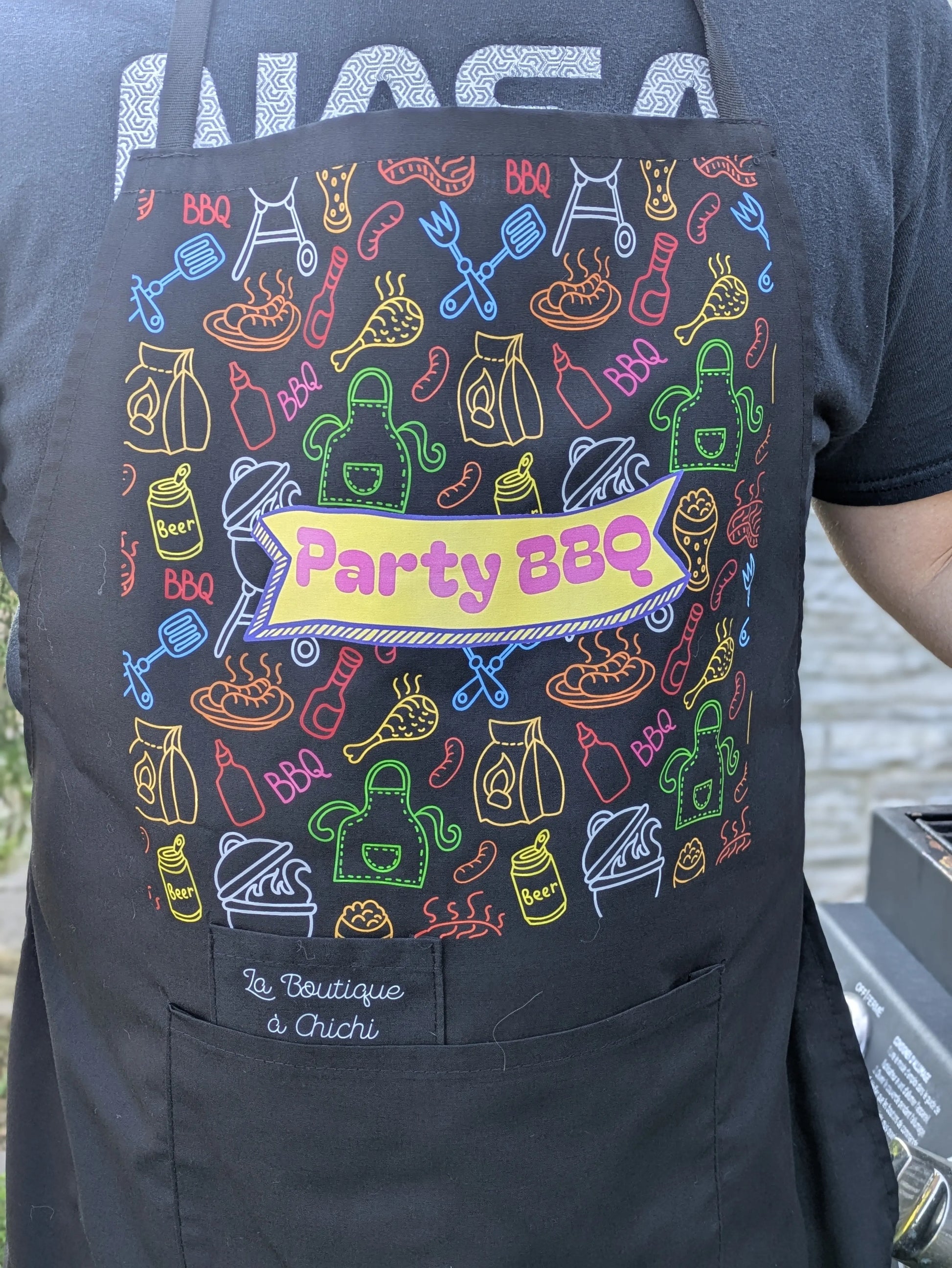 Le Kit Officiel du "Party BBQ" (T-shirt et Tablier) La Boutique à Chichi